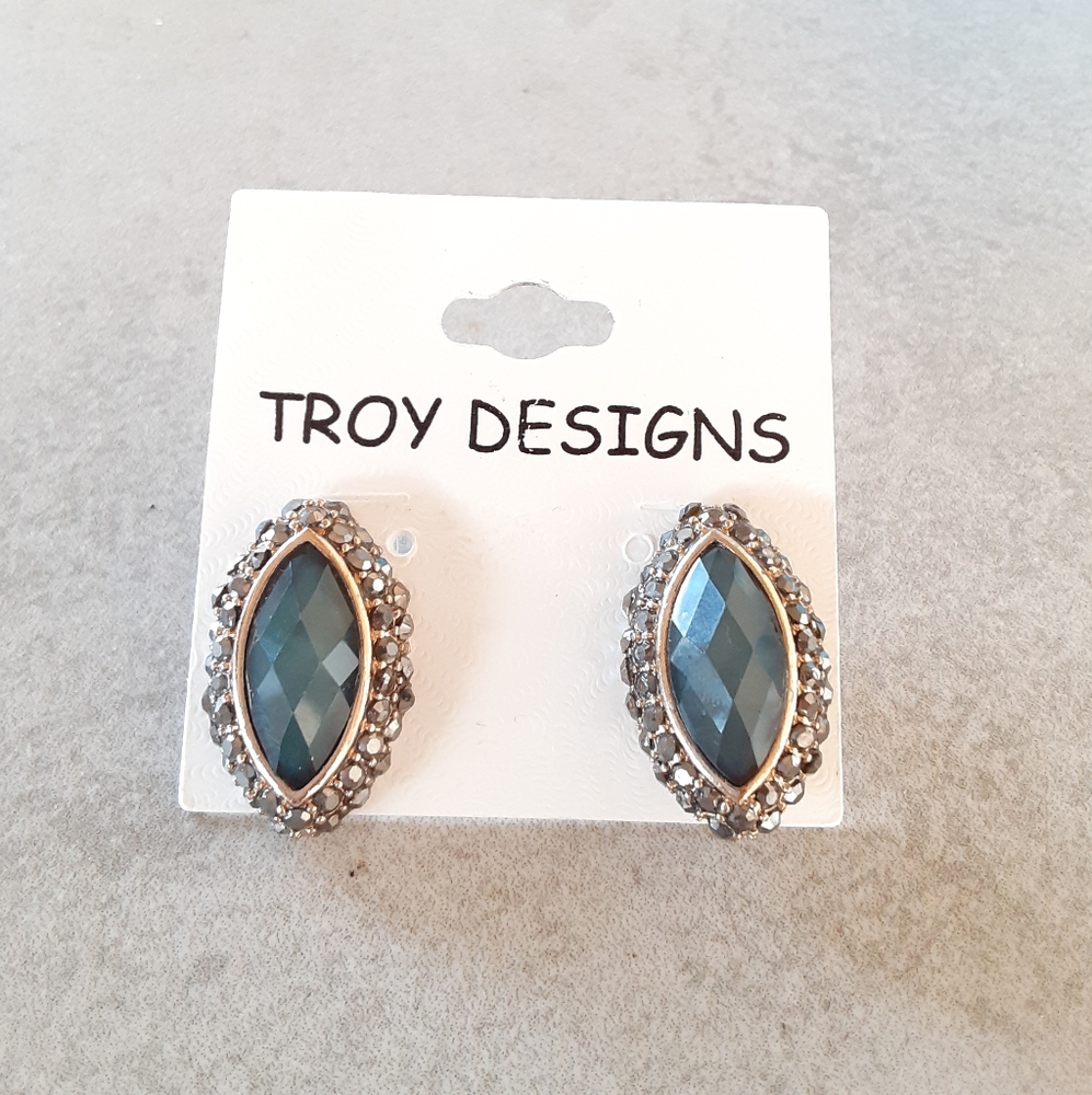 Emerald Oval & Crystal Combo Earrings